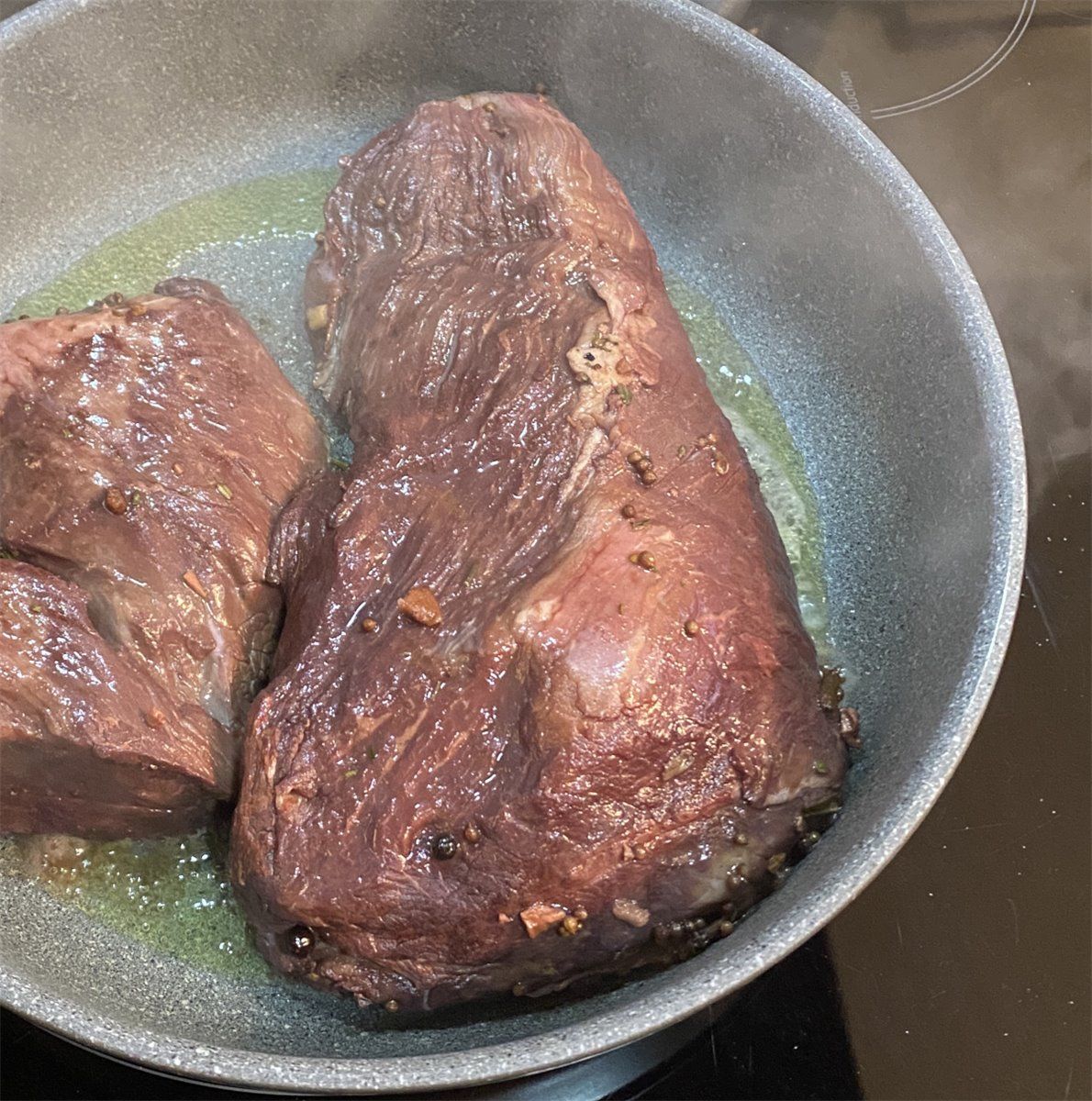 Badischer Sauerbraten 1200g - küchenfertig - Rinderbraten in Sud eingelegt